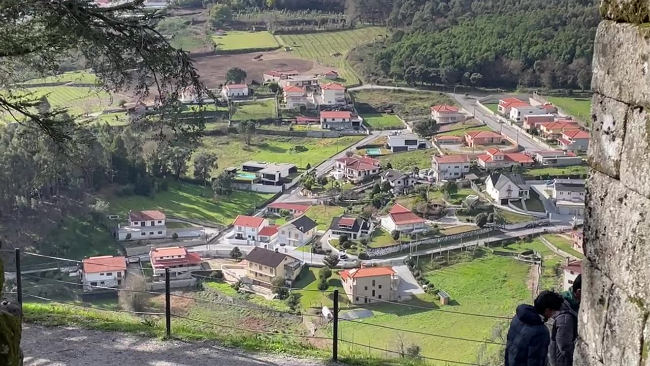 Castelo de Lanhoso: Portugal’s Hidden Fortress with Stunning Views!