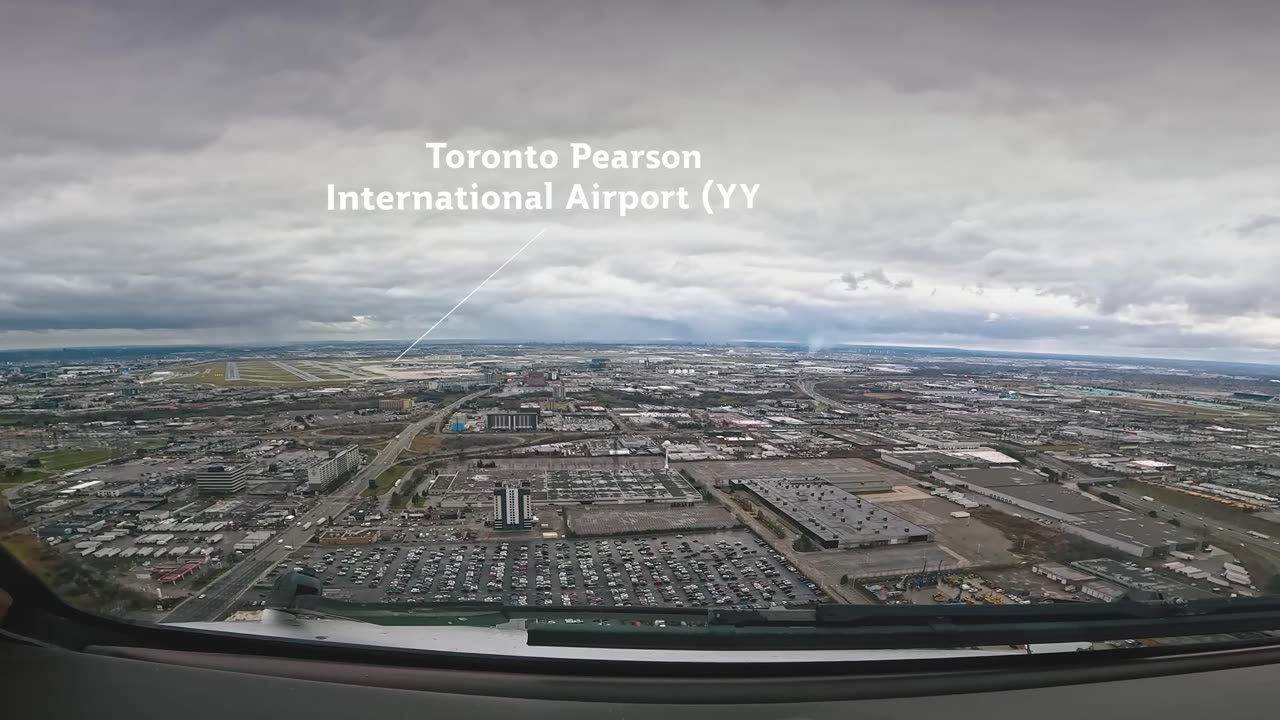 Beautiful landing in Toronto, Canada (4K)