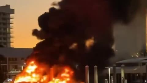 Boat explodes Fort Lauderdale Florida