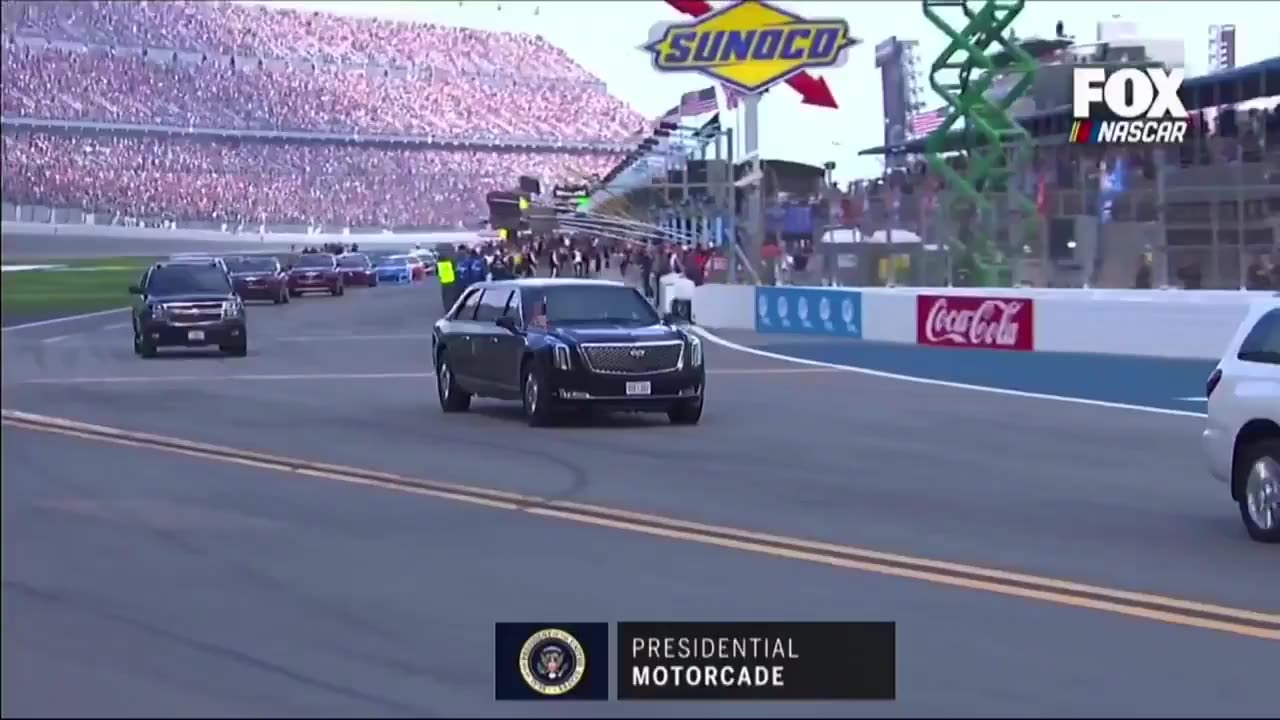 President Trump paces the field at the Daytona 500