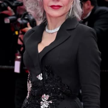 Jane Fonda Hates Shopping – You’ll Never Guess Why! News