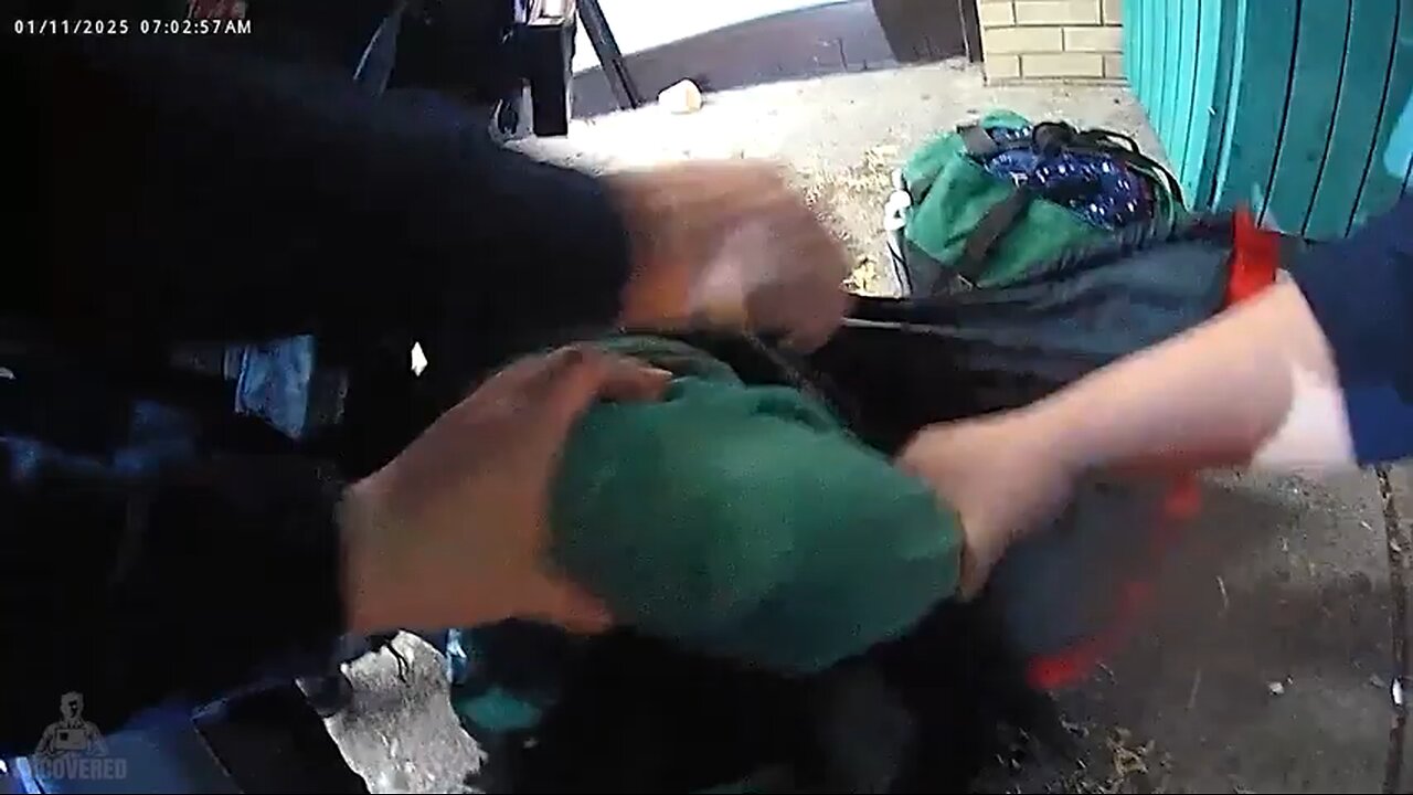 Angriest Shoplifter Ever Commits 3 Felonies For $1 Cup Noodles