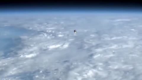 22 minutes of footage of UFO tracking the International Space Station