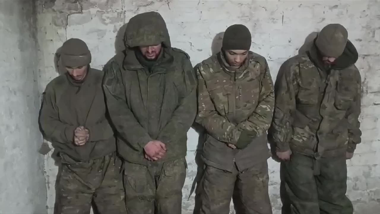 ✌️ The 155th OMBR captured four occupiers in the Pokrovsk direction.