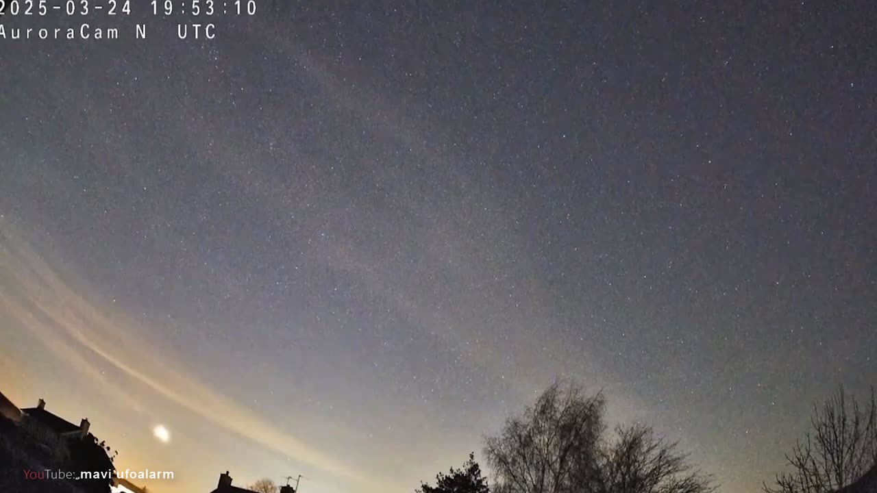 Un OVNI très visible ! Qu'est-ce que cette chose observée partout dans le ciel européen ?