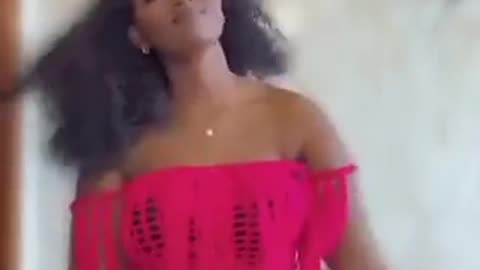 Beautiful woman twerks in new video