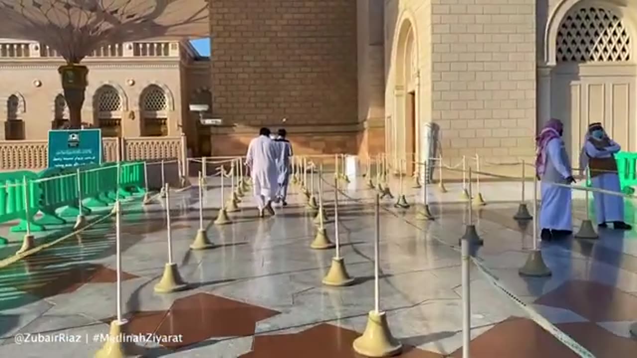 Madina Rowza Shareef & Riyaz Ul Jannah 9 Month k bad Khulne k Jazbati Manzir