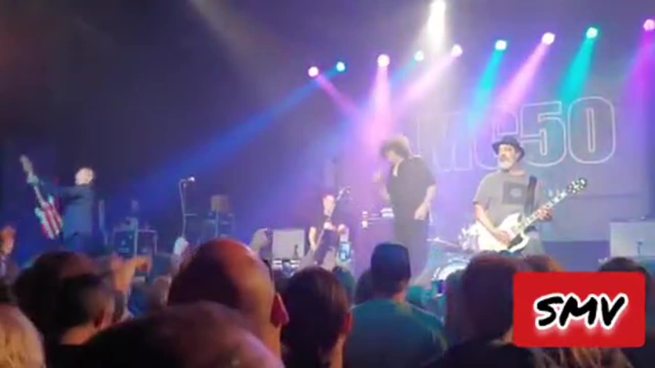 #ShittyMillennialVideos 📱📹🎬 Mc5 🎸 - Kick Out The Jams 🦶🥁 @ Roseland Theater Portland, OR 10/15/2018
