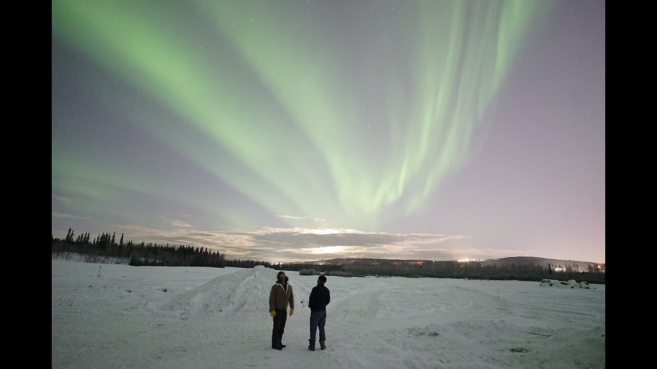 Aurora Borealis (Northern Lights) Chasing Tour in Fairbanks, Alaska in January 2025