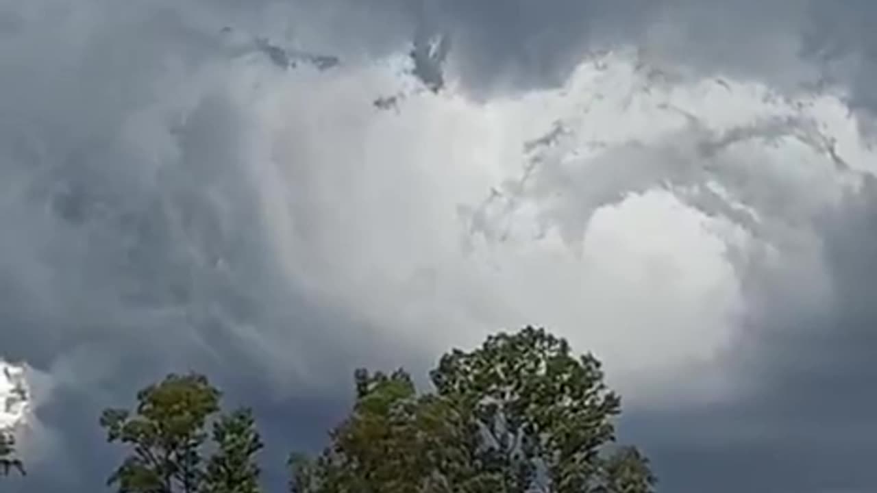 Unusual clouds appeared in the sky over Argentina's La Pampa province after the hailstorm