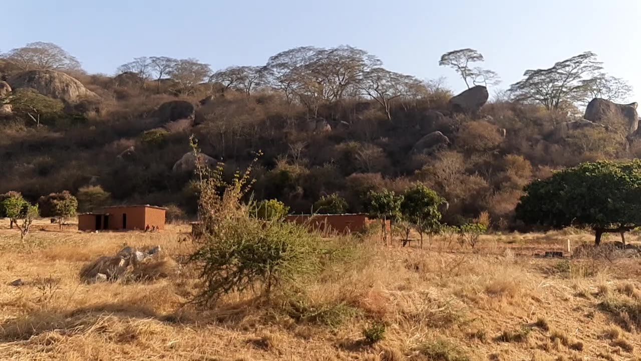 24TH AUG 2022 AT 16:23 PM. SLOW MO CROSS COUNTRY. ROAD TRIP FROM TANZANIA TO UGANDA BORDER CROSSING!