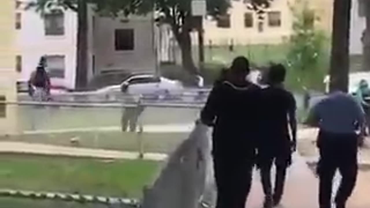 A robery Man running
