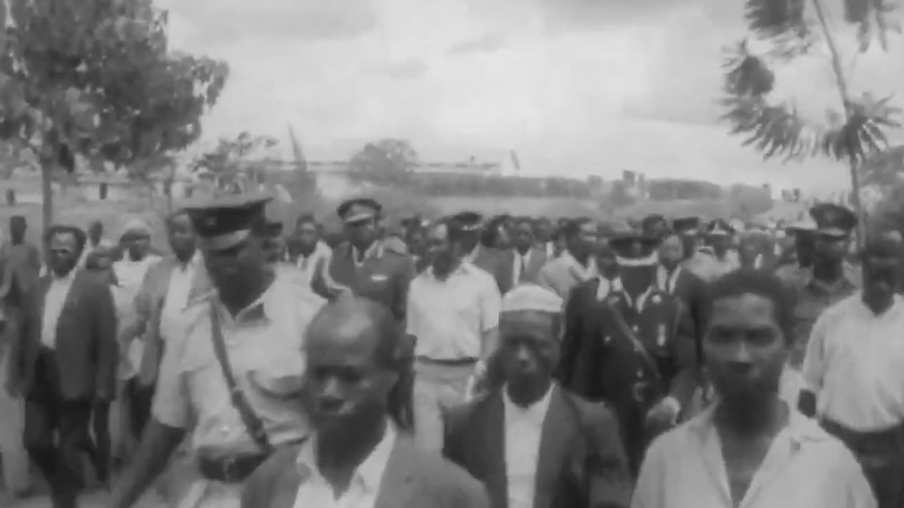 Uganda's President General Idi Amin Reopens the Uganda-Tanzania Border | November 1971