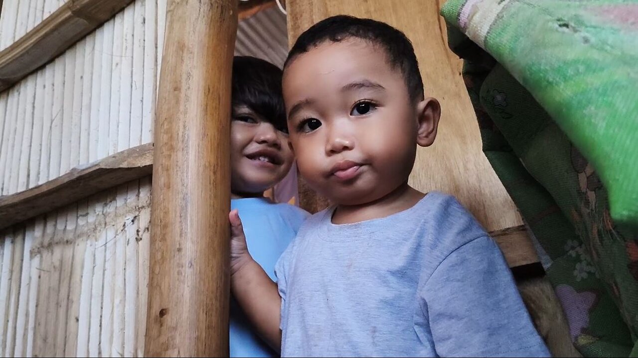 Nanulod Sa Kwarto Silang Grey Ug Isaiah