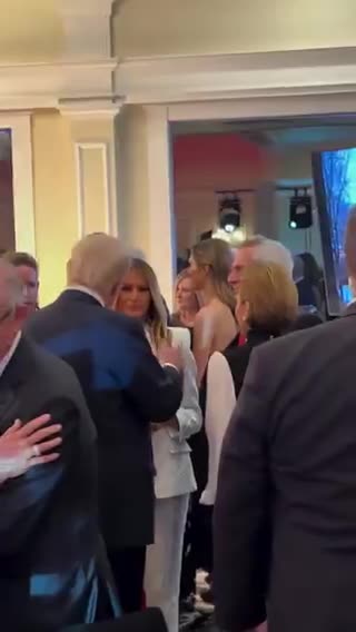 I Meme Therefore I Am - First Lady Melania looks amazing tonight!