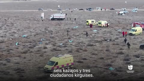 Avión se estrella en Kazajistán y casi una treintena sobrevive