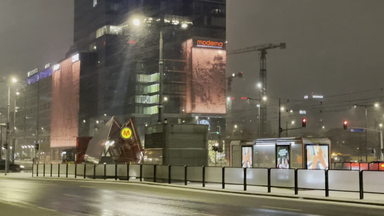 Cold, snow and Moderna in Warsaw