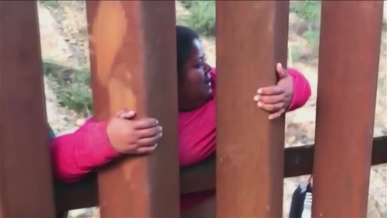 Woman falls to her death from US / Mexico Border Fence