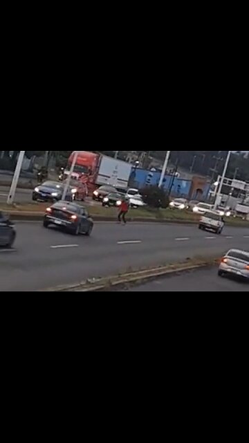 Guy Committing Insurance Fraud By Trying To Jump In Front Of A Car Gets Instant And Painful Karma