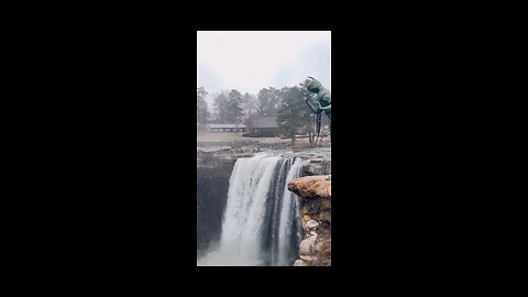 Rare Snowfall at Noccalula Falls, Gadsden AL | Winter Wonderland Surprise!