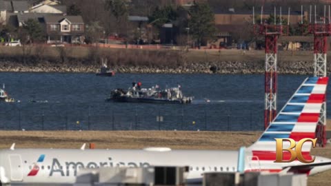 Preliminary DC plane crash flight data shows conflicting altitude readings: investigators