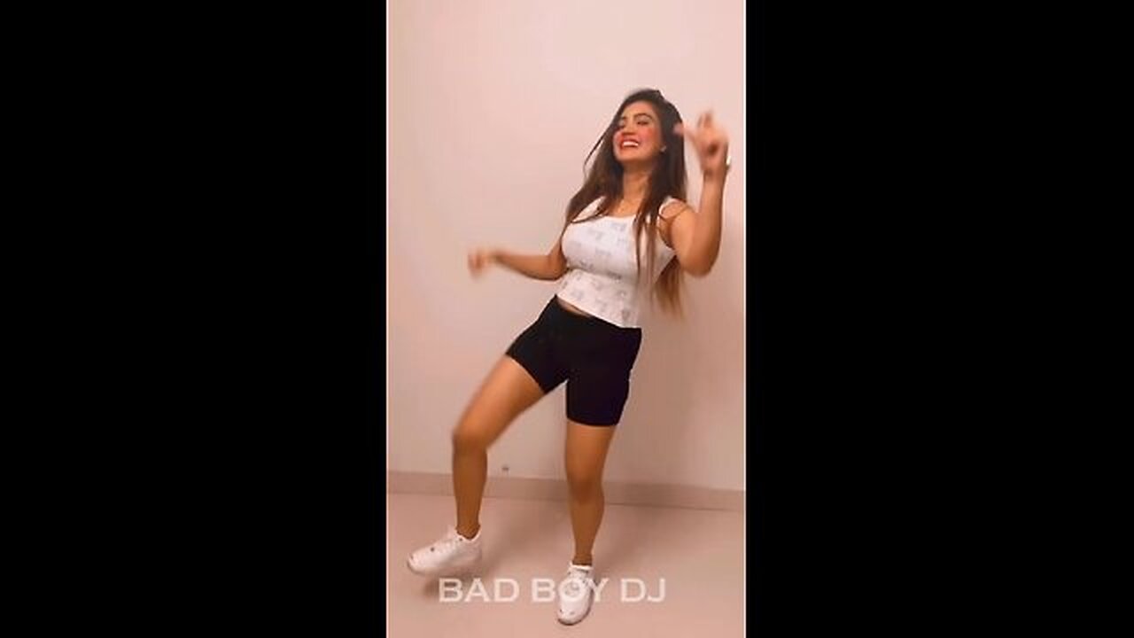 #KISSIK - #Pushpa2 💃💛 _ Allu Arjun _ Sreeleela _ DSP _ #trendingdance #trendingshorts #trendingreels