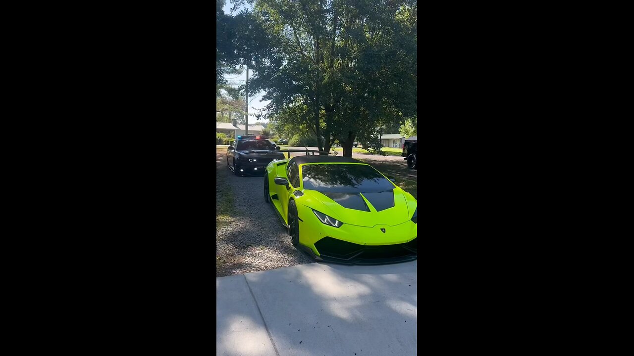 🚗🚓🏎️
