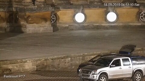 CCTV footage shows the moment a gold toilet was stolen from UK's Blenheim Palace