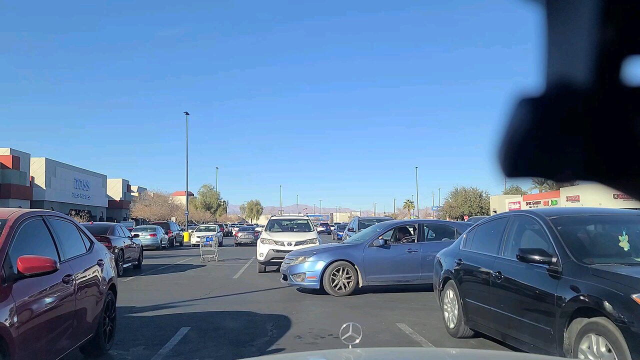 Is this one of the worst shopping centers in Las Vegas? Check this out! #follow #lasvegas #travel