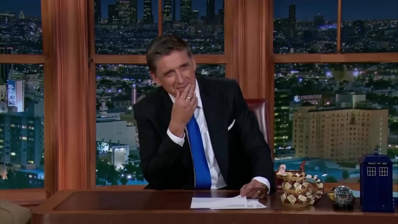 Craig Ferguson can't stop laughing!