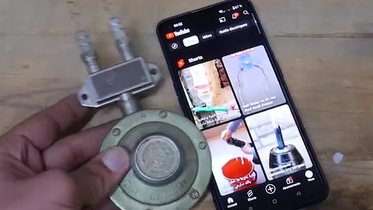 Watch How to Make Free Internet for Life Using a Gas Regulator! 🤯💡
