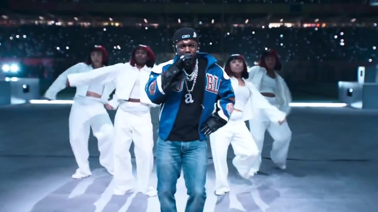 Not Like Us. Superbowl halftime 2025