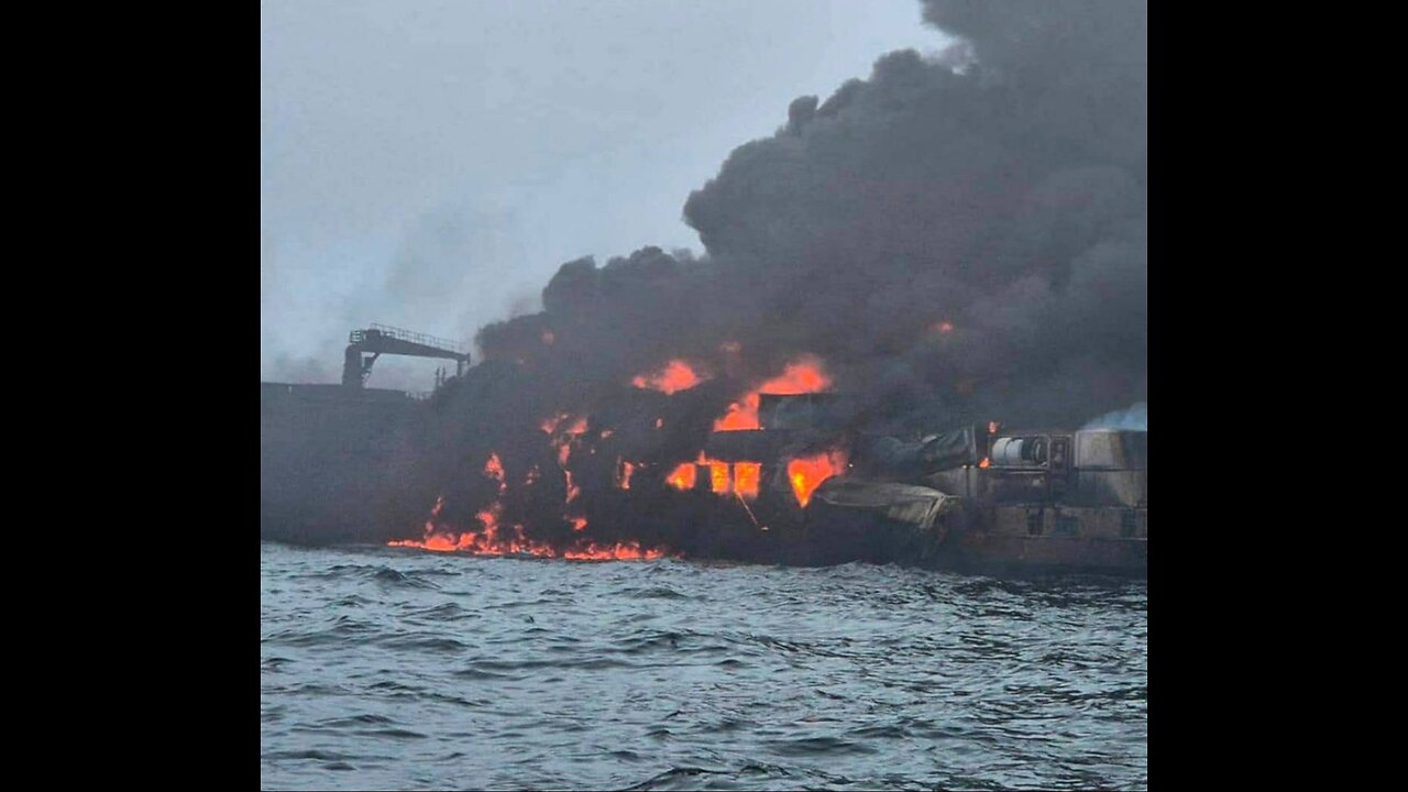 😳 A tanker and a cargo ship have collided off the coast of Great Britain.