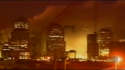 911 WTC 7 Demolition - Flashes Behind The Blue Banner
