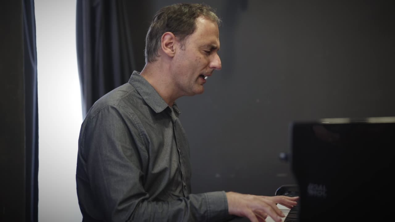 "One More Day" - Andre de Brito (Teaser #1)