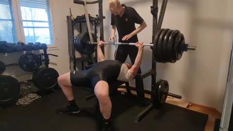 Benchpress with bands 222,5kg