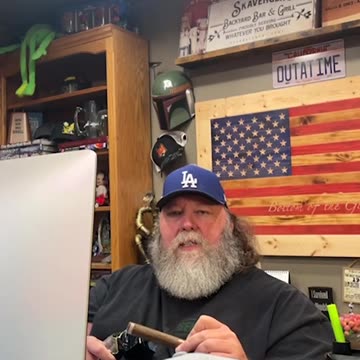 Lazy or comfortable? LOL