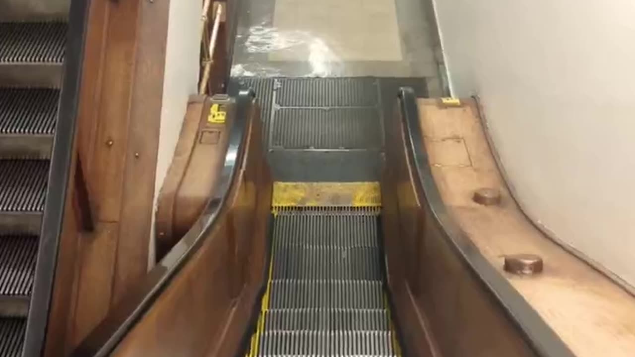 Oldest escalator in the world - Macy's NYC