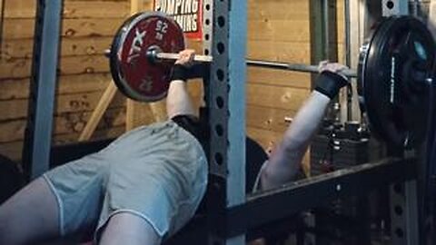 122.5 Kg Paused Bench Press double. Off-day, but still a PR!