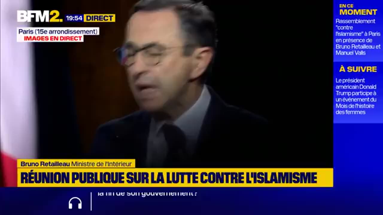 Vive le sport et À BAS LE VOILE bien sûr", a lancé Bruno Retailleau lors d’un meeting.