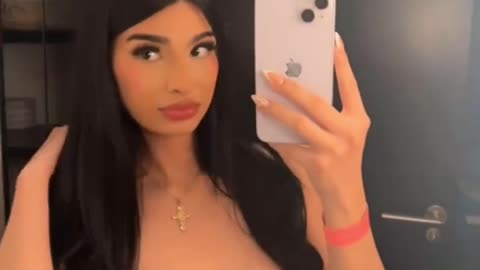 Sweet tgirl to make everything with her in home