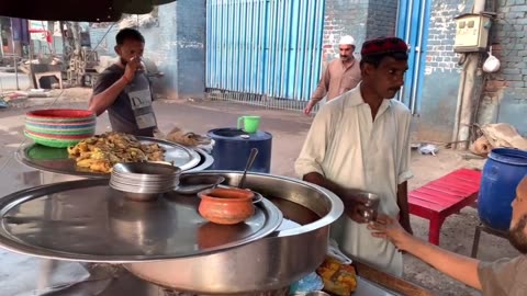 Only 60 Rs Roadside Desi Nashta Chana Cholay - Cheapest Siri Paye In Roadside - Punjab Street Food