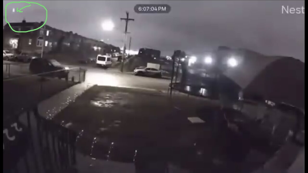 SMALL PLANE CRASH💥🛩️🔥🏪📸SOUNDS LIKE A MISSILE HIT WITH MASSIVE EXPLOSION🚀💥🛩️🔥💫