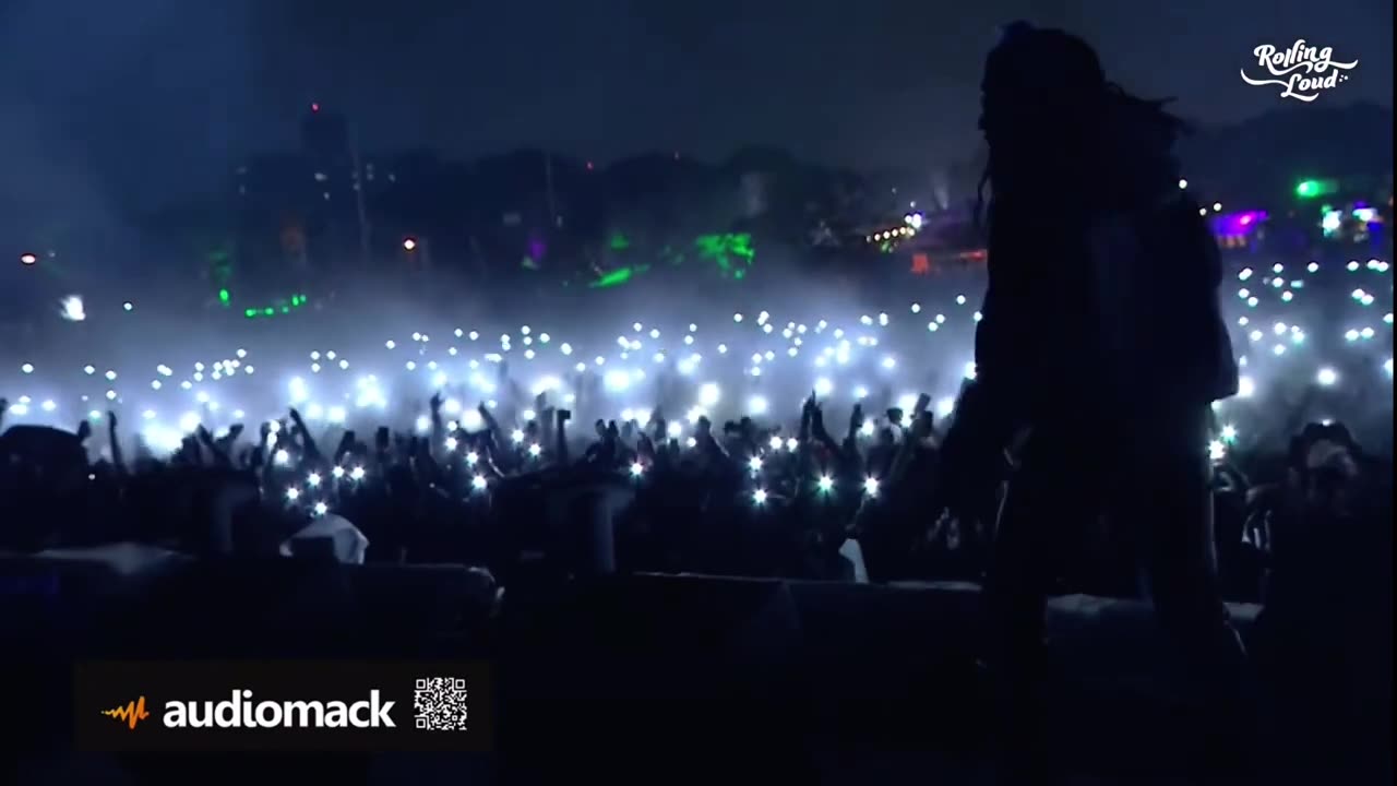 Playboi Carti brings out Lil Uzi Vert to perform SHOOTA @ (Rolling Loud New York 2021)