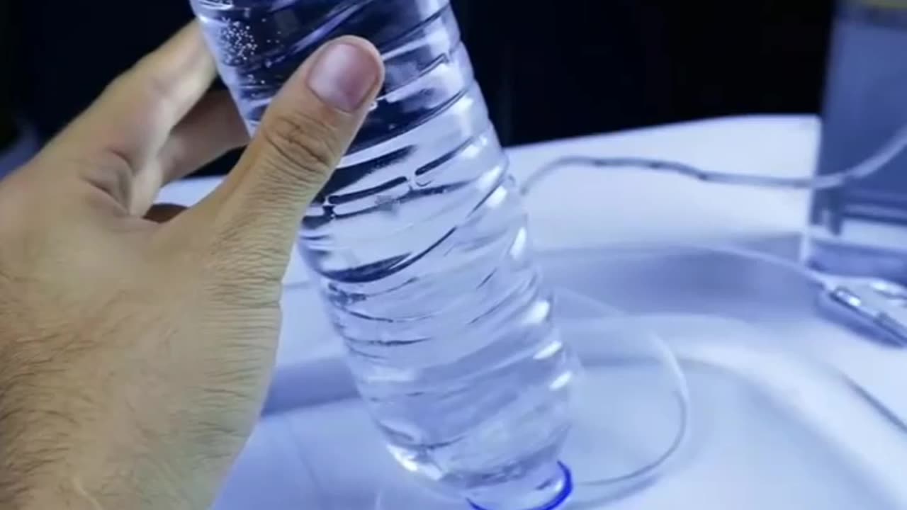Making a simple hydrogen generator from an old battery