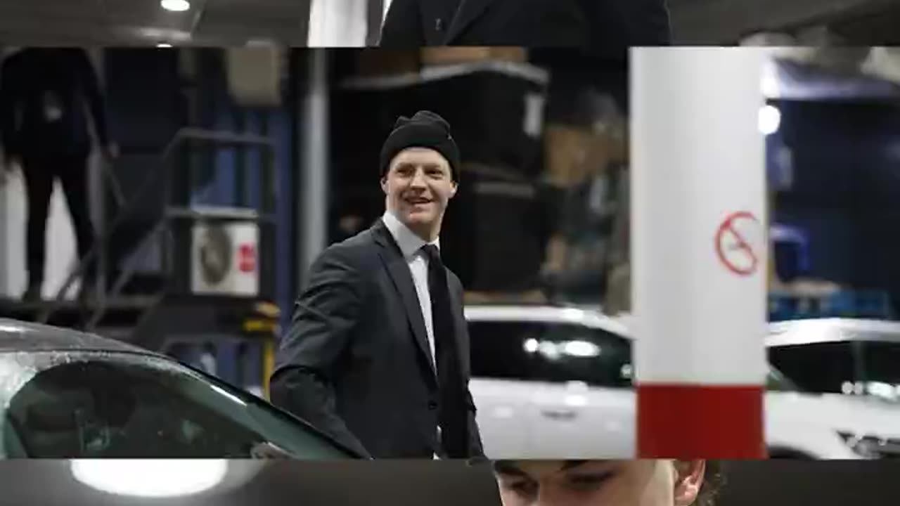 Canadiens Montréal - des (habit)ués de la place 👔 serving, and we aren't talking about food