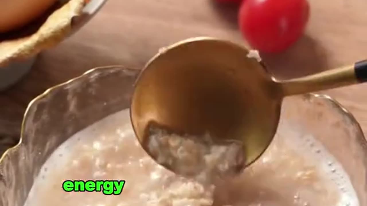 6 Muscle Building Foods You NEED To Be Eating!!