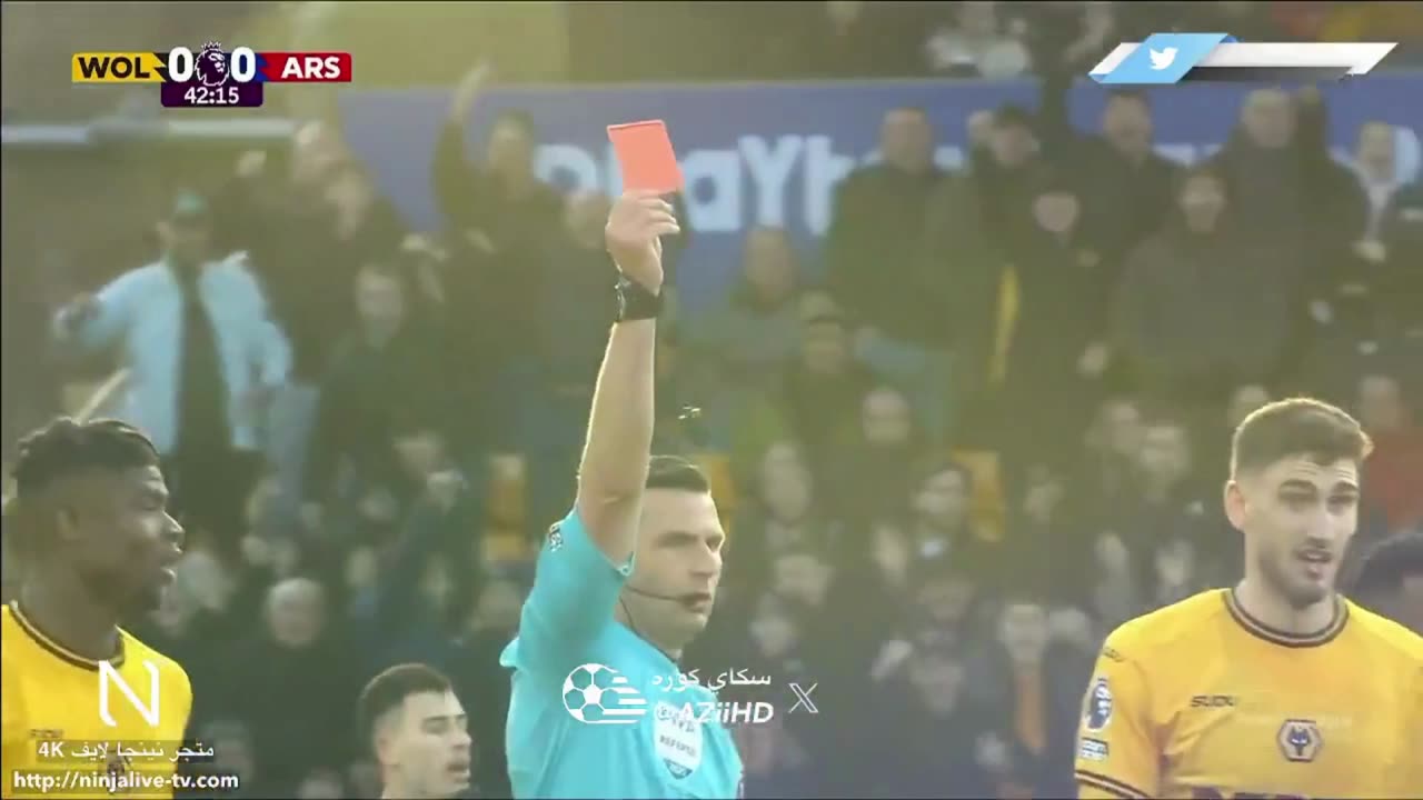 How is this a red card for Myles Lewis-Skelly?????