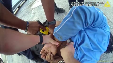 Atlanta police officers get physical with suspect who was transporting bricks of drugs inside a van