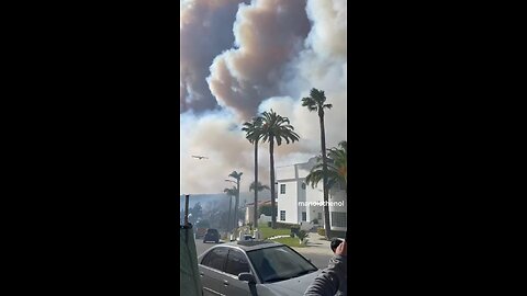 This is CRAZY footage taken of the Pacific Palisades Fire